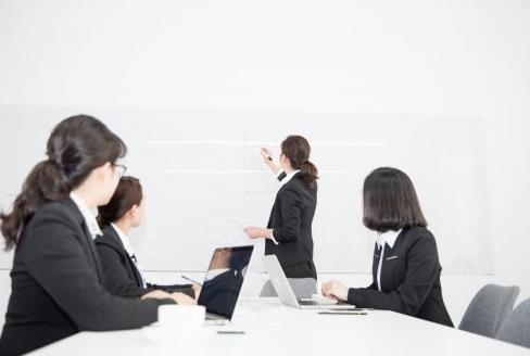 報(bào)名本科成考需要學(xué)歷嗎？只有高中文憑可以報(bào)考嗎？