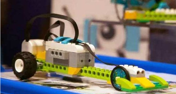 機(jī)器人編程教育就是搭建積木嗎？_www.epx365.cn